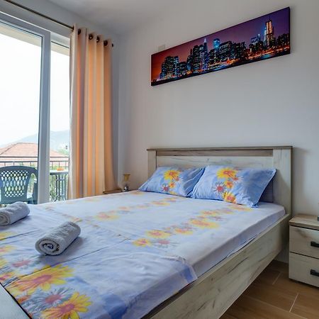 Petkovic Accommodation Tivat Eksteriør bilde